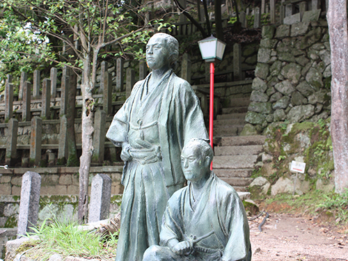 坂本龍馬の墓